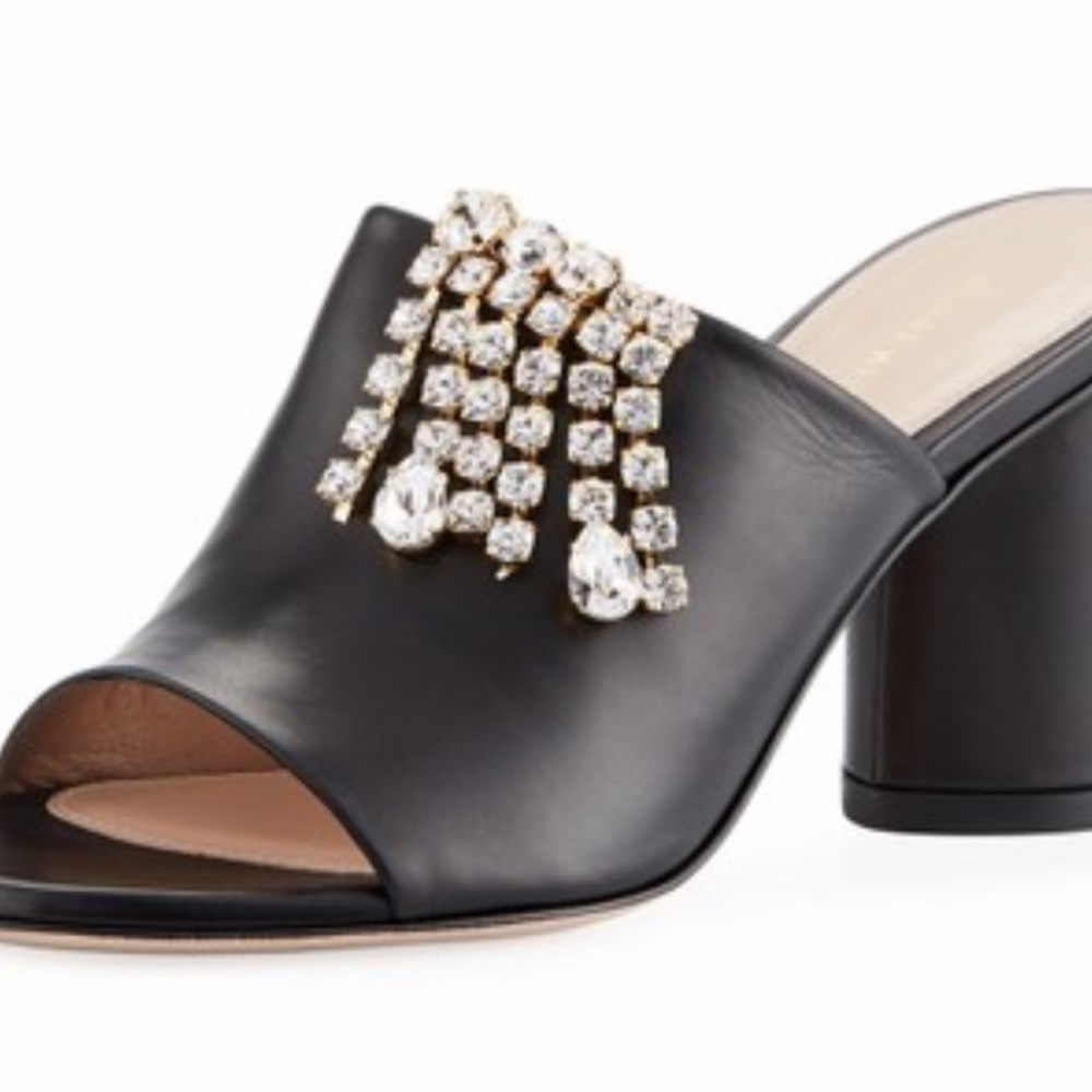 NWOT Stuart Weitzman Black Leather Mules